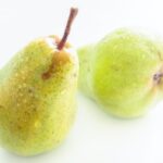 How to eat pear