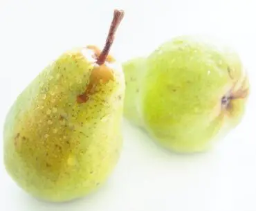 How to eat pear